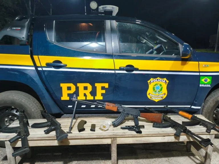 Apreensão de armamento pesado pela PRF marca operação na BR-316, em Castanhal (PA)