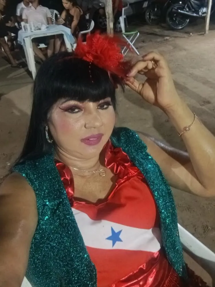 Entre rios, sonhos e melodias: Lene Gomes leva a essência amazônica para a música paraense.